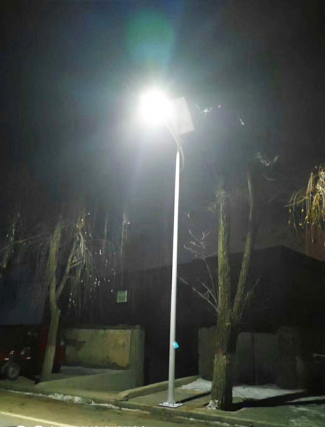 积石山县双湖太阳能路灯项目