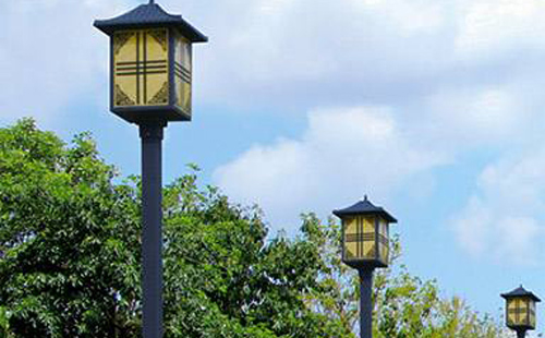 双湖庭院灯安装间距与布灯设计全解析 双湖庭院灯安装间距与布灯设计全解析
