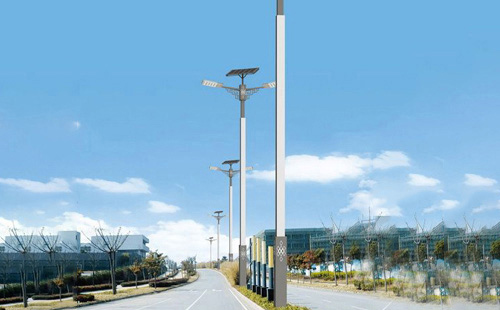 双湖太阳能路灯前半夜亮后半夜暗的真相：控制器分时调光机制